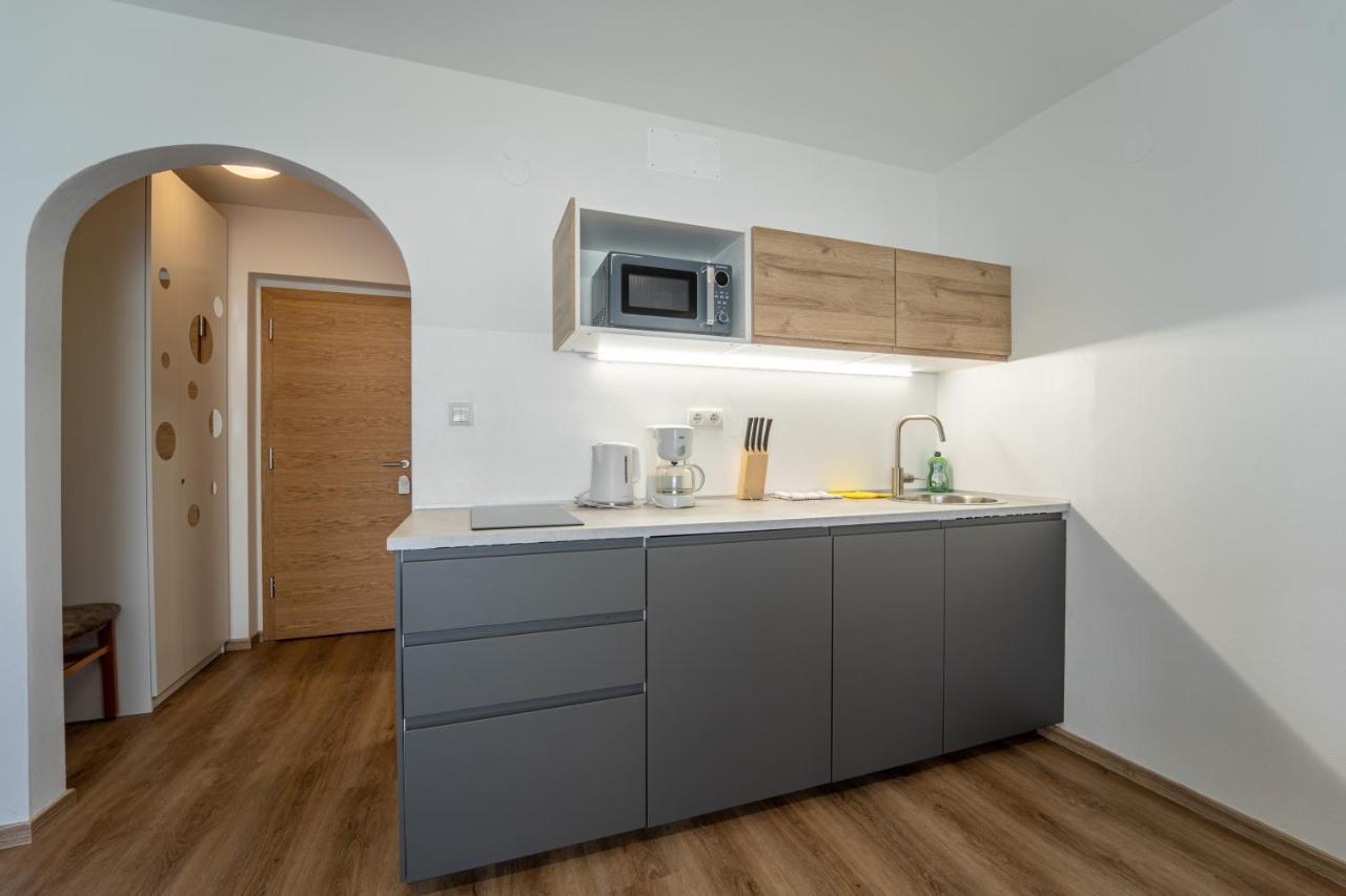 Mias Apartments Rabla Bagian luar foto