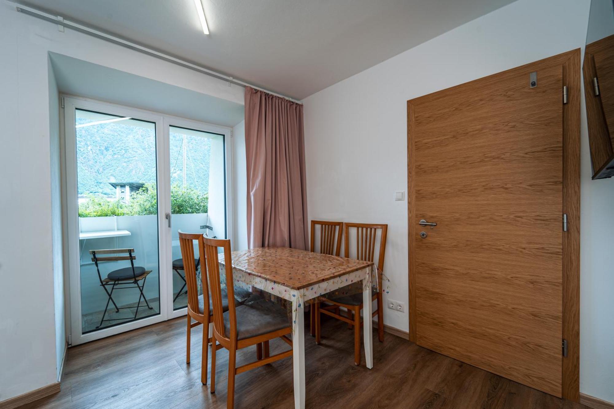Mias Apartments Rabla Bagian luar foto